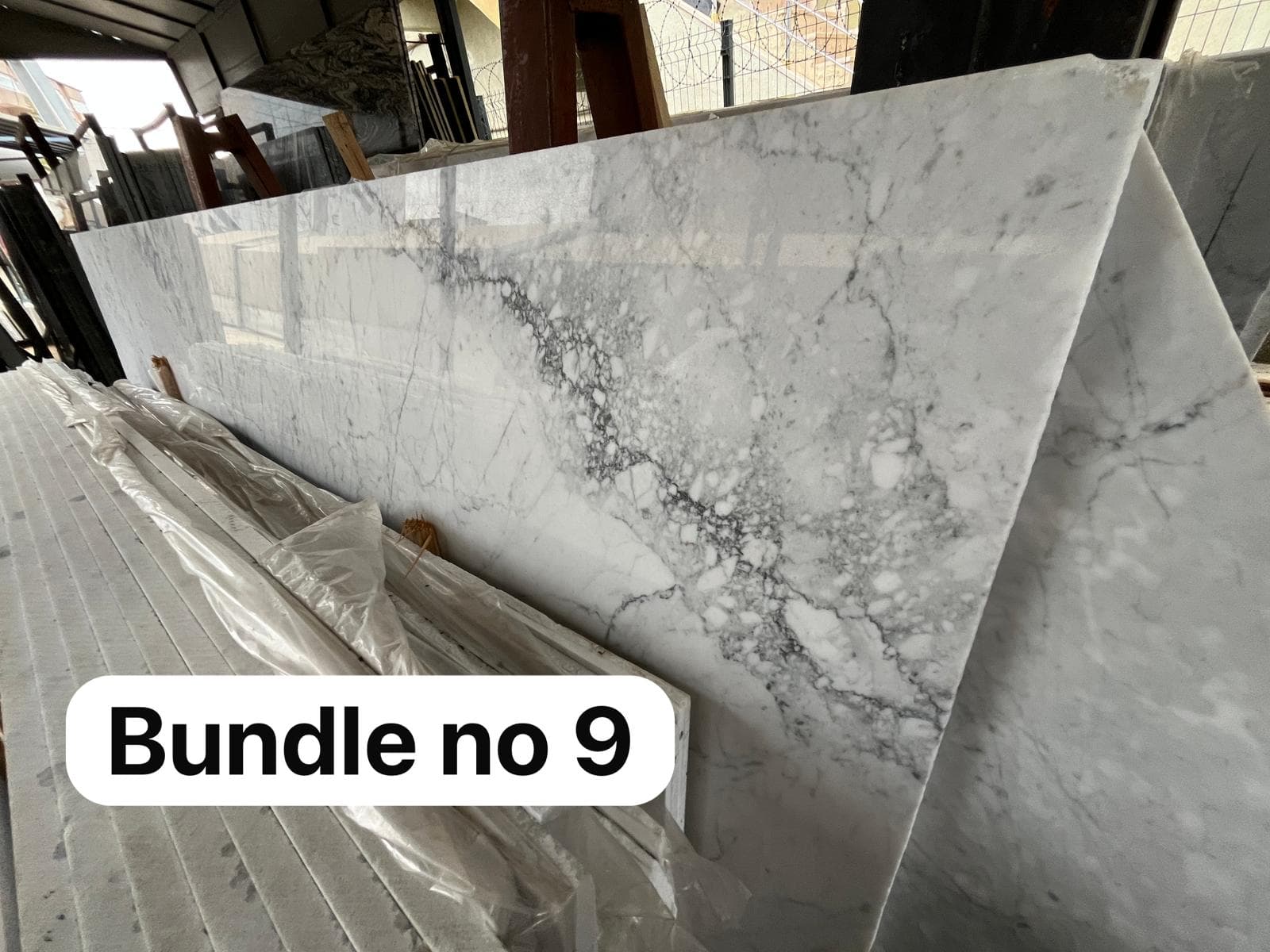 Carrara 10